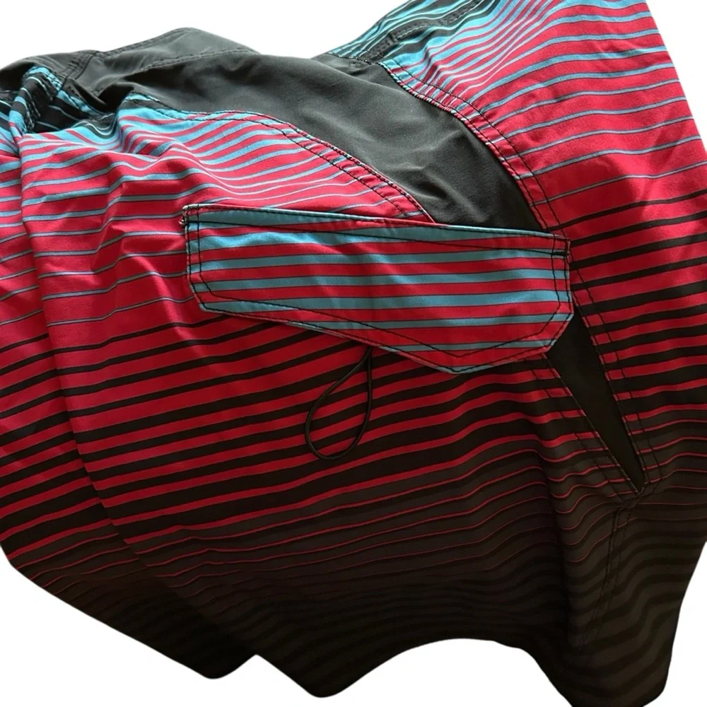 Salt Life SLX-QD Vapor Stretch Board Shorts Men’s‎ 30 Multicolor Striped Swim